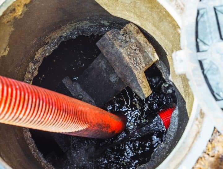 Wat gebeurt er als uw septic tank te vol raakt