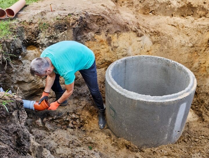 Een nieuwe septic tank in gebruik nemen